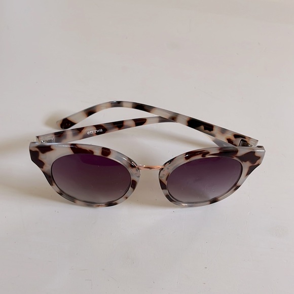 Anthropologie Accessories - Anthropologie Ett:wa Tortoiseshell Sunglasses
